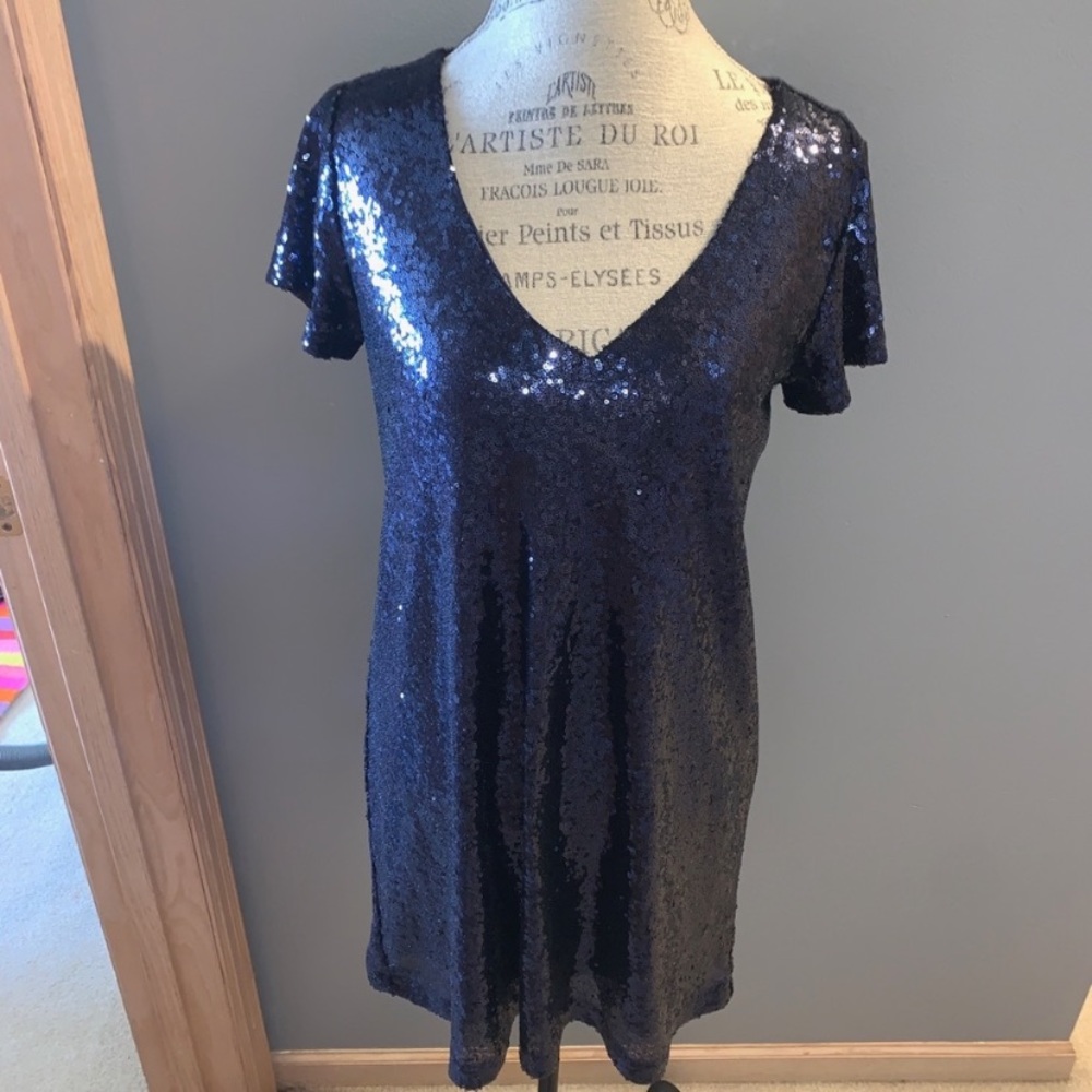Lulu’s Navy Blue Sequin Shift Dress Size M